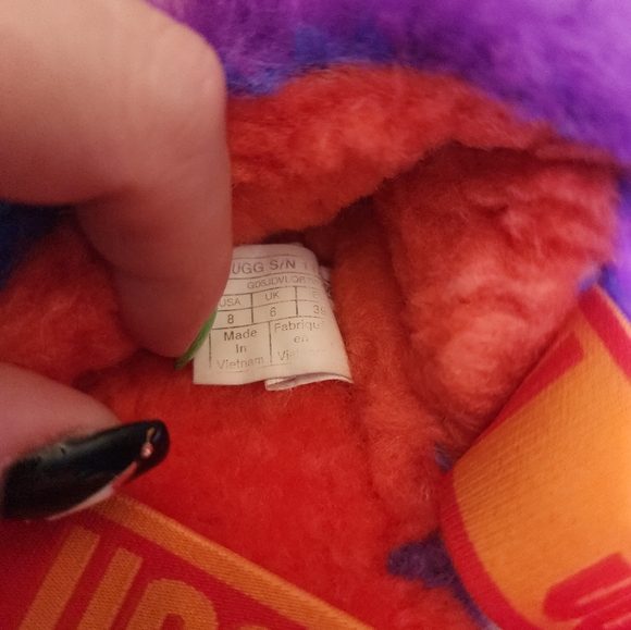 UGG Fluff Yeah slides size 8 rainbow color - Picture 4 of 5